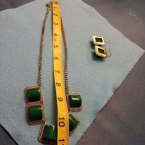 Green Lucite Half Cylinder Shape Necklace & Earrings - Picture 6 of 9
